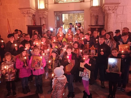 МОЛЕБАНИ ПРЕСВЕТОЈ БОГОРОДИЦИ ЧЕТВРТКОМ И НЕДЈЕЉОМ