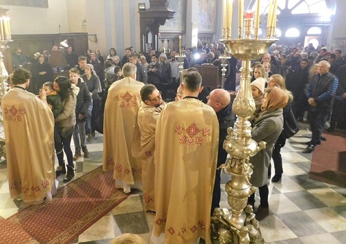ОТАЦ МОМЧИЛО КРИВОКАПИЋ: ШАМАР СВЕТОГ НИКОЛЕ ДАНАС БИ ЗАСЛУЖИО ВАСЕЉЕНСКИ ПАТРИЈАРХ