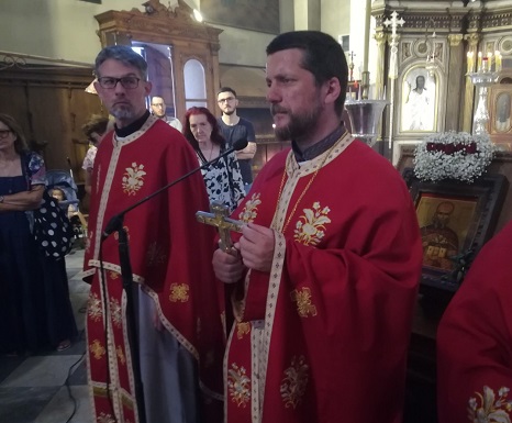 У ХРАМУ СВЕТОГ НИКОЛЕ ЛИТУРГИЈА И ПОМЕН КОСОВСКИМ ЈУНАЦИМА