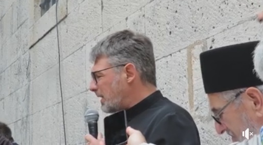 О. НЕМАЊА КРИВОКАПИЋ ЗАБЛАГОДАРИО НА МОЛИТВАМА ЗА ПОКОЈ ДУШЕ О. МОМА