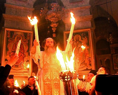 Чин добијања Благодатног огња ове године без вjерника