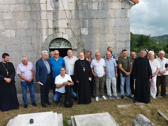 БРАТСТВО КРИВОКАПИЋ ПОПУ МОМУ