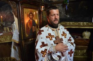 Отац Гојко Перовић: Црква позива све људе да се саберу око Бога