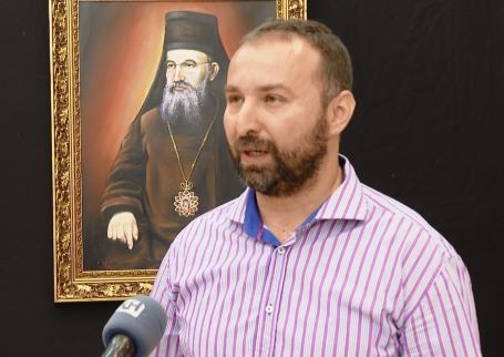 Херцег Нови: Отворена изложба икона и портрета „Побједа православља“