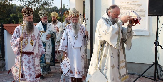 Освећен први храм посвећен мученицима јасеновачким (ВИДЕО)