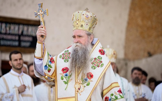 Васкршња порука владике Јоаникија: Васкрсења је дан, просветимо се народи!