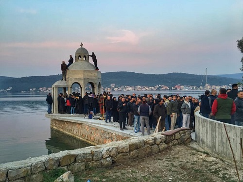Молитва брани крстионицу на Михољској Превлаци