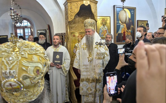 Никола Миротић и Никола Вучевић: Митрополит Јоаникије – Достојан!
