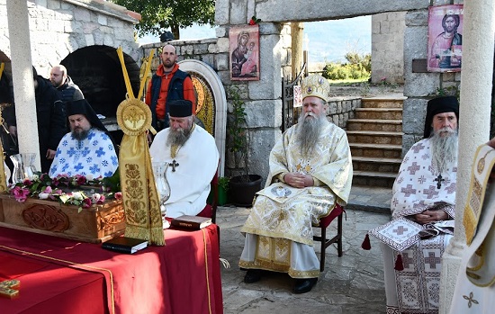 Митрополит Јоаникије богослужио на Михољској Превлаци
