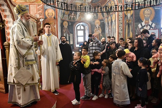 Митрополит Јоаникије: Христово васкрсење је и наше васкрсење и обновљење