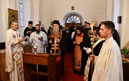 Митрополит Јоаникије: Митрополит Арсеније (Брадваревић) се успео на Христову голготу и храбро исповиједио своју вјеру