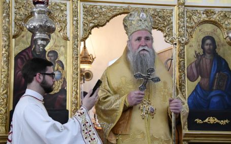 Митрополит Јоаникије: Посезање расколника и разбојника за светињама и Српске и Украјинске православне цркве вратиће се као бумеранг