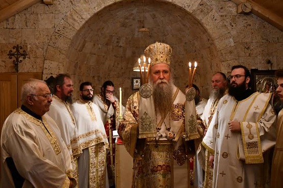 Архијерејска литургија и монашење у манастиру Дуљеву