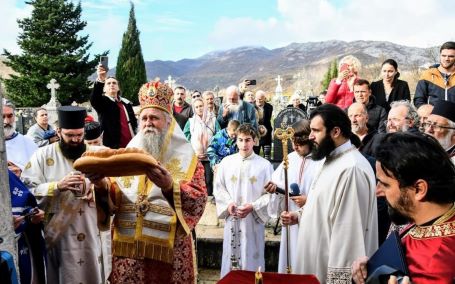 Слава Цркве Св. Варваре у Мокринама; Митрополит Јоаникије освештао нови живопис