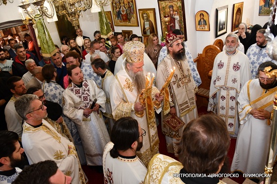 Митрополит Јоаникије на 22. годишњицу епископске хиротоније дочекан у Цетињском манастиру, са Владиком Методијем служио Архијерејску литургију