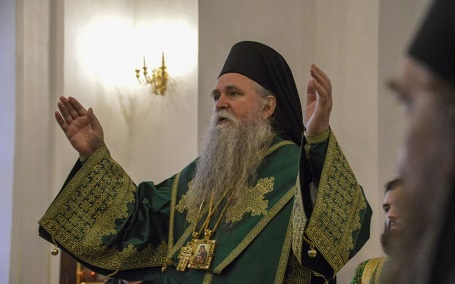 Митрополит Јоаникије богослужио у манастиру Нило-Столобенска пустиња