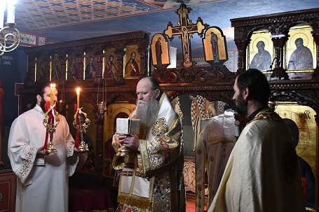Митрополит Јоаникије на спомен Св. Григорија Богослова и Григорија Пећког богослужио у Пећкој патријаршији