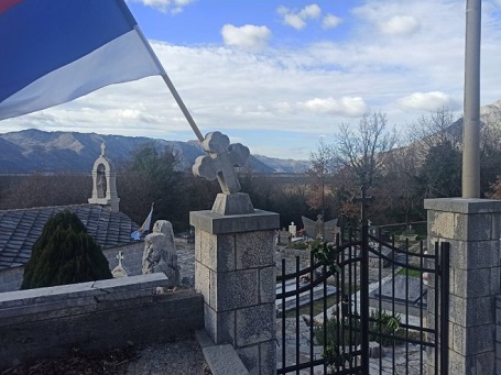 Оскрнављено гробље у родном селу Светог Василија Острошког