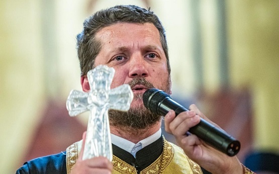 О. Гојко Перовић: Народ ишчекује литије