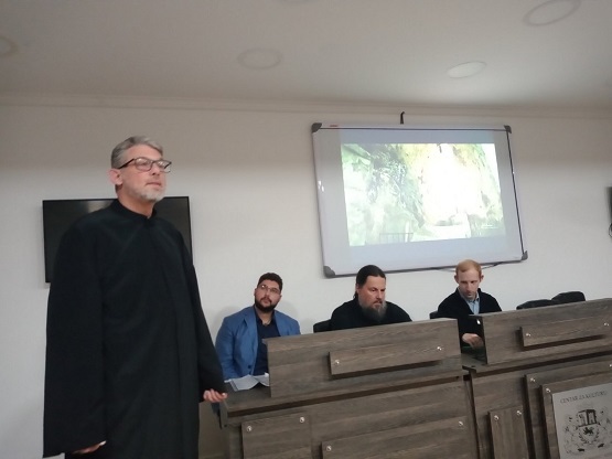 У КУЛТУРНОМ ЦЕНТРУ ПРИКАЗАН ДОКУМЕНТАРНИ ФИЛМ СВЕТИ ВАСИЛИЈЕ ОСТРОШКИ СВЕДОК ВАСКРСЕЊА