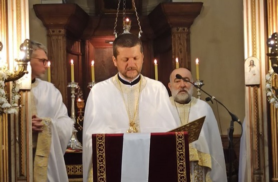 ОТАЦ ГОЈКО ПЕРОВИЋ: СВЕТИ НИКОЛА НАС ПОДСЈЕЋА ДА СМО ПУТНИЦИ КРОЗ ЖИВОТ (ВИДЕО)
