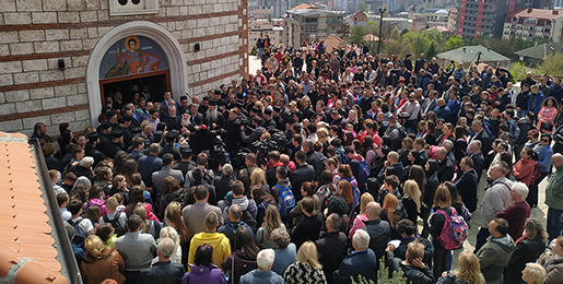 Патријарх Иринеј: Kо поклања кућу своју?!