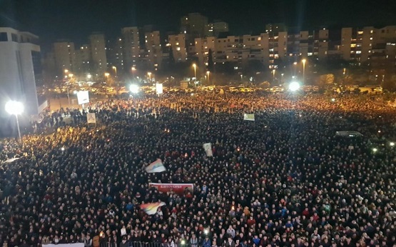 Шездесет хиљада вјерника испред подгоричког саборног храма поручило: Не дамо светиње! У Црној Гори је само једна Православна црква – Српска православна црква!