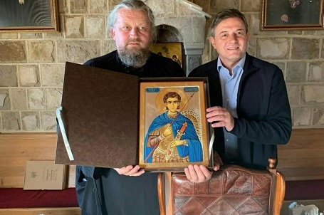 Селектор фудбалске репрезентације Србије Драган Стојковић – Пикси посјетио манастир Острог