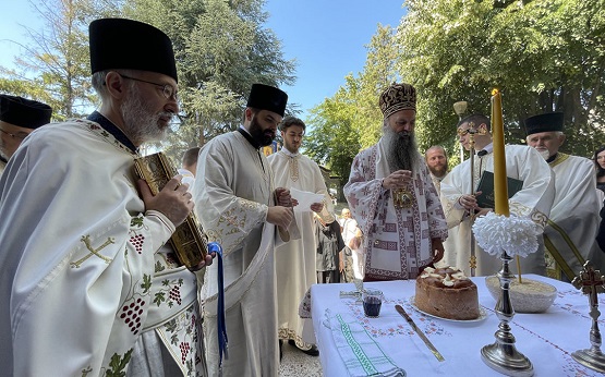 Патријарх Порфирије: Учинимо корак молитве и смирења, корак милосрђа и опроштаја