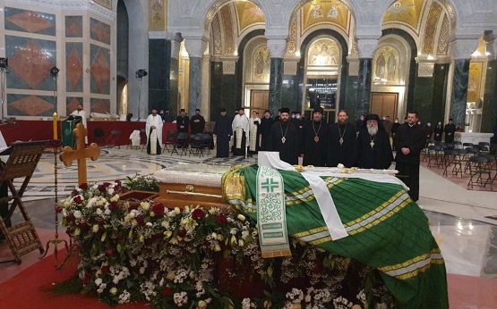 Делегација Митрополије црногорско-приморске и Епархије будимљанско-никшићке поклонила се одру патријарха Иринеја