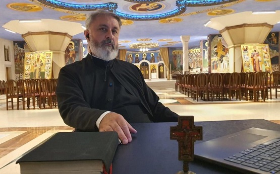 Живе речи ТВ: Литургијска катихеза је срж вjеронауке и хришћанског васпитања уопште