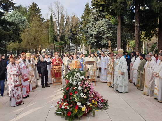 Јутрење, опијело и Литургија упокојеном Епископу Атанасију (пренос уживо)