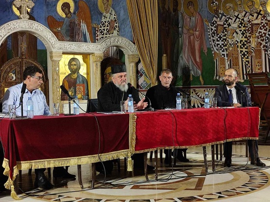 Дијалогом до разумијевања: Трибина „Религија и наука“ у подгоричком саборном храму