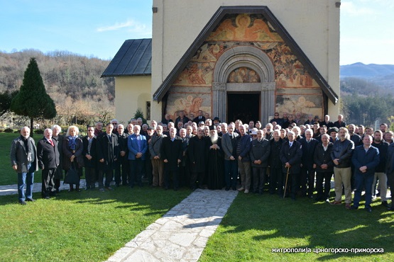 Усвојена Декларација Вијећа народних скупштина: Тако нам Бог помогао!