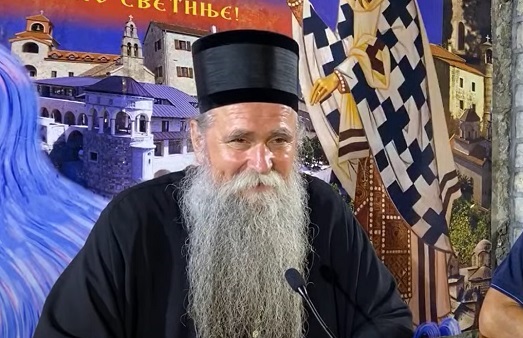 Владика Јоаникије на “Тргу од ћирилице”: Црна Гора је огњиште српскога језика (ВИДЕО)