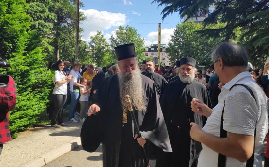 Одложено суђење владици Јоаникију и свештеницима; ново рочиште 16. јула