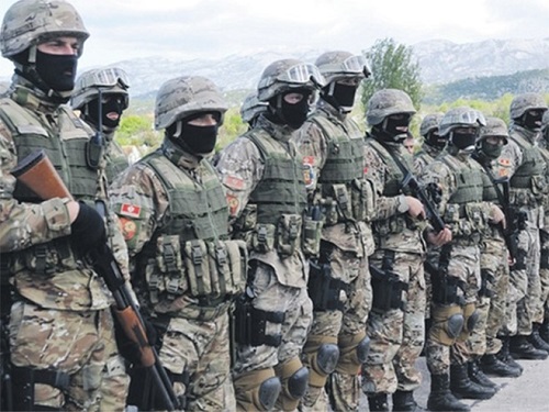 Преко 120 војних лица јавно подржало СПЦ