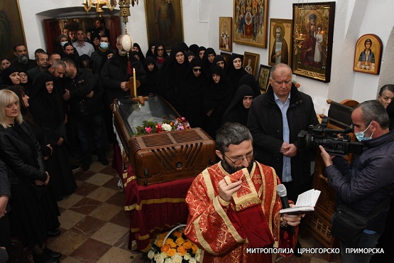 Заупокојена архијерејска литургија у Цетињском манастиру поводом упокојења Митрополита Амфилохија: Свједок васкрсења